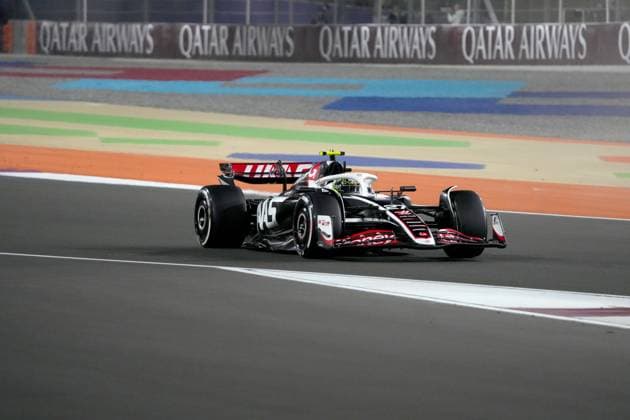 01.12.2024, Losail International Circuit, Doha, Formula 1 Qatar Airways Qatar Grand Prix 2024 ,im Bild Nico Hülkenberg (DEU), MoneyGram Haas F1 Team (Photo by Hasan Bratic DeFodi Images) Defodi-506_20241201_hbr_1161