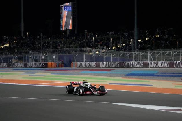 01.12.2024, Losail International Circuit, Doha, Formula 1 Qatar Airways Qatar Grand Prix 2024 ,im Bild Nico Hülkenberg (DEU), MoneyGram Haas F1 Team (Photo by Hasan Bratic DeFodi Images) Defodi-506_20241201_hbr_1265