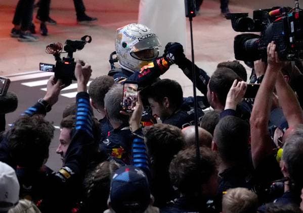 01.12.2024, Losail International Circuit, Doha, Formula 1 Qatar Airways Qatar Grand Prix 2024 ,im Bild Sieger Max Verstappen (NLD), Oracle Red Bull Racing (Photo by Hasan Bratic DeFodi Images) Defodi-506_20241201_hbr_4190