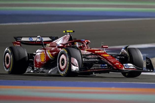 Lusail - 01-12-2024, Lusail International Circuit,Carlos Sainz at the Formula 1 Qatar Grand Prix 2024 Sunday Formula 1 Qatar Grand Prix 2024 Sunday  x26872101x Copyright: