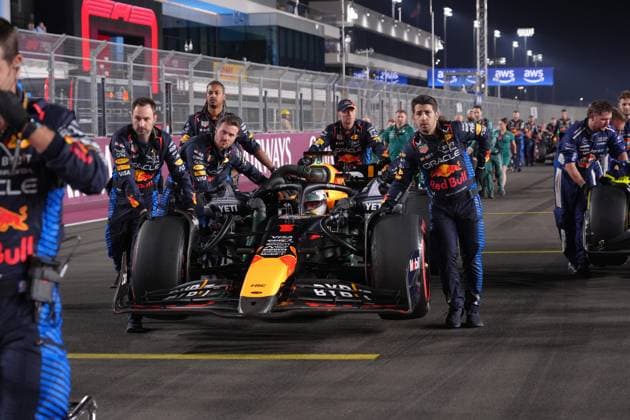 Formula 1 Qatar Airways Qatar Grand Prix 2024 01.12.2024, Losail International Circuit, Doha, Formula 1 Qatar Airways Qatar Grand Prix 2024 ,im Bild Max Verstappen (NLD), Oracle Red Bull Racing