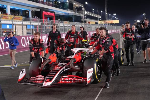 Formula 1 Qatar Airways Qatar Grand Prix 2024 01.12.2024, Losail International Circuit, Doha, Formula 1 Qatar Airways Qatar Grand Prix 2024 ,im Bild Nico Hülkenberg (DEU), MoneyGram Haas F1 Team