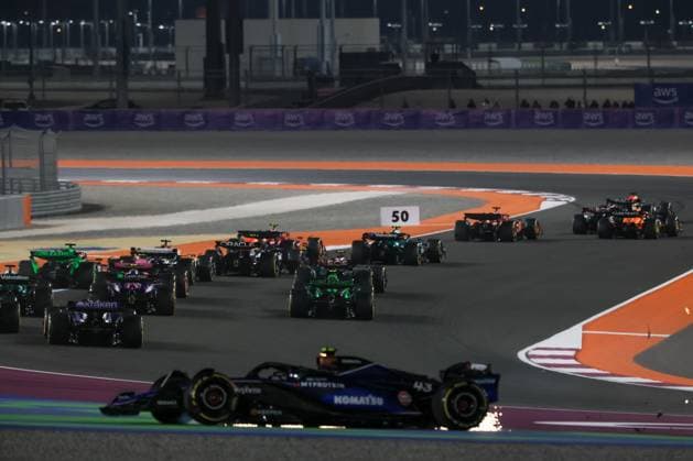(241202) -- LUSAIL, Dec. 2, 2024 -- Williams s Argentina driver Franco Colapinto (front) sticks in the gravel area during the race of the Qatar F1 Grand Prix at Lusail International Circuit in Lusail, Qatar, Dec. 1, 2024. (Photo by Xinhua) (SP)QATAR-LUSAIL-F1-GRAND PRIX QianxJun 