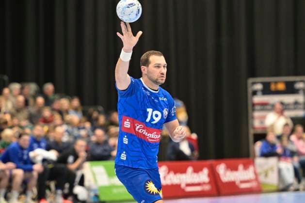 GER, 2.HBL, BHC06, BHC06 vs.HSG Nordhorn-Lingen 01.12.2024, Düsseldorf, Mitsubishi Electric HALLE, GER, 2. HBL, BHC06 vs.HSG Nordhorn-Lingen 2. HBL regulations prohibit any use of photographs as image sequences and or quasi-video im Bild Tomas Buback ( BHC 19 ) mit dem Ball.