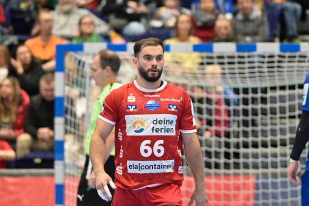 GER, 2.HBL, BHC06, BHC06 vs.HSG Nordhorn-Lingen 01.12.2024, Düsseldorf, Mitsubishi Electric HALLE, GER, 2. HBL, BHC06 vs.HSG Nordhorn-Lingen 2. HBL regulations prohibit any use of photographs as image sequences and or quasi-video im Bild Björn Zintel ( HSG Nordhorn-Lingen 66 ).