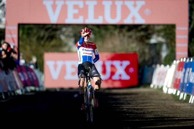 UCI Cyclocross World Cup DUBLIN 2024 DUBLIN, IRELAND - DECEMBER 01 : Brand Lucinda (NED) of Baloise Trek Lions during the second leg of the UCI Cyclocross World Cup series 2024-2025 for Women Elite in Dublin, Ireland, 01 12 2024 Dublin Ireland  Copyright: xBcex
