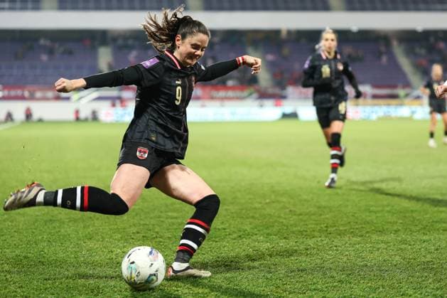 WOMEN SOCCER - UEFA Women s Euro Qualifiers, AUT vs POL VIENNA,AUSTRIA,03.DEC.24 - WOMEN SOCCER - UEFA Women s Euro 2025 Quali, OEFB international match, Länderspiel, Nationalmannschaft Austria vs Poland. Image shows Sarah Zadrazil (AUT).  GEPAxpictures xArminxRauthner