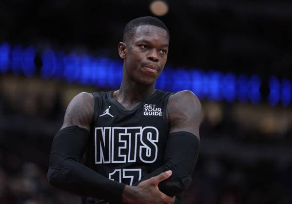 CHICAGO, IL - DECEMBER 02: Dennis Schroder 17 of the Brooklyn Nets during the first half against the Chicago Bulls on December 2, 2024 at the United Center in Chicago, Illinois. (Photo by Melissa Tamez Icon Sportswire) NBA, Basketball Herren, USA DEC 02 Nets at Bulls EDITORIAL USE ONLY Icon24120290
