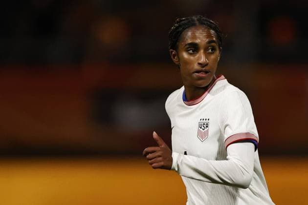 DEN HAAG - Naomi Girma of USA Women during the friendly Interland match between the Netherlands (v) and USA (v) at Bingoal Stadium on Dec. 3, 2024 in The Hague, Netherlands. ANP MAURICE VAN STEEN International Friendly, Länderspiel, Nationalmannschaft 2024 xVIxANPxSportx xxANPxIVx 514840794 originalFilename: 514840794.jpg