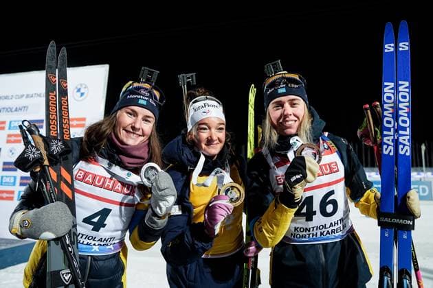 Bilder des Jahres 2024, Sport 12 Dezember Sport Themen der Woche KW 49 Sport Bilder des Tages 241204 Ella Halvarsson of Sweden, Lou Jeanmonnot of France and Elvira Öberg of Sweden celebrate after competing in women s Cross Country Skiing 12,5 km during the IBU World Cup on December 4, 2024 in Kontiolahti. Photo: Kalle Parkkinen BILDBYRAN COP 211 KP0073 skidskytte biathlon skiskyting världscupen ibu world cup damernas 12 5 km biathlon female (cr) womens 12 bbeng sweden sverige *** 241204 Ella Halvarsson of Sweden, Lou Jeanmonnot of France and Elvira Öberg of Sweden celebrate after competing in women s Cross Country Skiing 12,5 km during the IBU World Cup on December 4, 2024 in Kontiolahti Photo Kalle Parkkinen BILDBYRAN COP 211 KP0073 biathlon biathlon world cup ibu world cup damernas 12 5 km biathlon female cr womens 12 bbeng sweden sverige  Copyright: KALLExPARKKINEN BB241204BB401