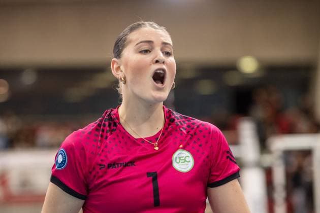 Pippa Molenaar (USC Muenster, 01) GER, Allianz MTV Stuttgart vs. USC Muenster, Volleyball Bundesliga, VBL, Spielzeit 2024 2025, 04.12.2024 GER, Allianz MTV Stuttgart vs. USC Muenster, Volleyball Bundesliga, VBL, Spielzeit 2024 2025, 04.12.2024 Stuttgart Copyright: xSandyxDinkelackerx EP_SDR