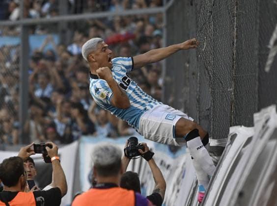Bilder des Jahres 2024, Sport 12 Dezember Sport Themen der Woche KW 49 Sport Bilder des Tages RECORD DATE NOT STATED RACING VS ESTUDIANTES. Fecha 24 Torneo de la Liga Profesional. Futbol Argentina Primera Division. 4 12 2024 *** RACING VS ESTUDIANTES Date 24 Argentine Professional Soccer League Tournament First Division 4 12 2024 Copyright: xxx