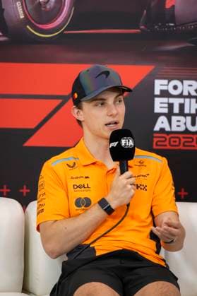 December 5, 2024, Abu Dhabi, United Arab Emirates: OSCAR PIASTRI (AUS) of McLaren 81 speaks at a press conference, PK, Pressekonferenz during media day of the 2024 Formula 1 Abu Dhabi Grand Prix at the Yas Marina Circuit. Abu Dhabi United Arab Emirates - ZUMAb177 20241205_aap_b177_018 Copyright: xTaidghxBarronx