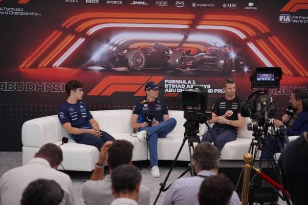 Formula 1 Etihad Airways Abu Dhabi Grand Prix 2024 05.12.2024, Yas Marina Circuit, Abu Dhabi, Formula 1 Etihad Airways Abu Dhabi Grand Prix 2024 , im Bild Franco Colapinto (ARG), Williams Racing, Max Verstappen (NLD), Oracle Red Bull Racing, Nico Hülkenberg (DEU), MoneyGram Haas F1 Team