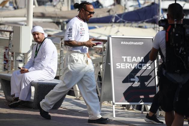 December 5, 2024, Abu Dhabi, United Arab Emirates: Lewis Hamilton of Mercedes is seen in a paddock ahead of Formula 1 Abu Dhabi Grand Prix at Yas Marina Circuit on December 5th, 2024 in Abu Dhabi, United Arab Emirates. Abu Dhabi United Arab Emirates - ZUMAz156 0783404353st Copyright: xBeataxZawrzelx