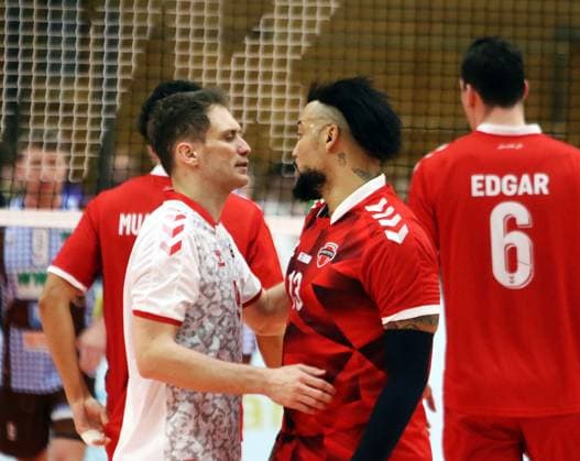 von links vorn Beytullah HATIPOGLU (Ankara), Salvador HIDALGO OLIVA (Ankara), He-Volleyballl, CEV Challenge Cup, 2024 25, WWK Volleys Herrsching vs SK Ankara, 05.12.24, GCDW Arena, Herrsching Copyright: WolfgangxFehrmann