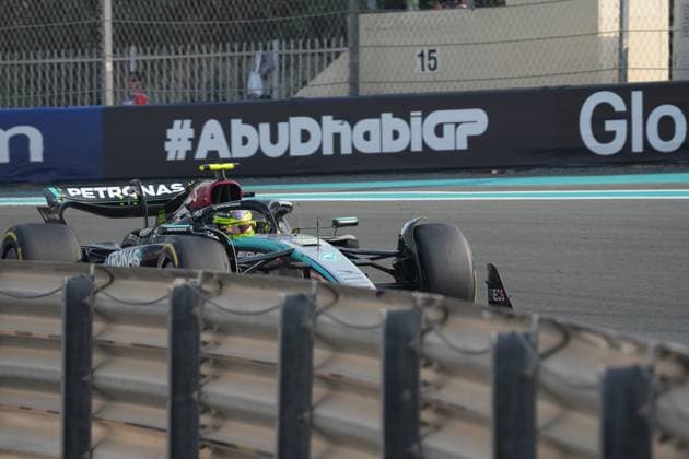 Formula 1 Etihad Airways Abu Dhabi Grand Prix 2024 06.12.2024, Yas Marina Circuit, Abu Dhabi, Formula 1 Etihad Airways Abu Dhabi Grand Prix 2024 , im Bild Lewis Hamilton (GBR), Mercedes-AMG Petronas Formula One Team