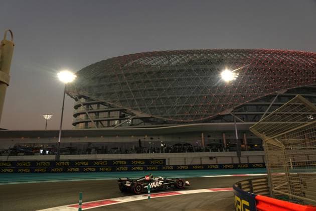 06.12.2024, Yas Marina Circuit, Abu Dhabi, Formula 1 Etihad Airways Abu Dhabi Grand Prix 2024 , im Bild Nico Hülkenberg (DEU), MoneyGram Haas F1 Team (Photo by Hasan Bratic DeFodi Images) Defodi-506_20241206_hbr_6913