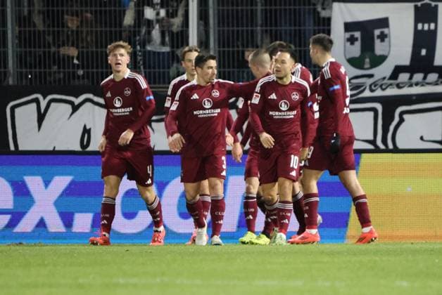 06.12.2024, Fussball, Herren, 2. Bundesliga, Saison 2024 2025, SV 07 Elversberg - 1. FC Nürnberg, Torjubel zum 0:1, Torschütze: Jens Castrop (1. FC Nuernberg) Elversberg Ursapharm-Arena an der Kaiserlinde Saarland Deutschland (DE)
