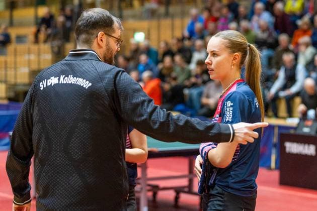 Annett Kaufmann, (SV DJK Kolbermoor) mit Trainer Dr. Michael Fuchs, (SV DJK Kolbermoor), SV DJK Kolbermoor vs.TTC Berlin eastside , Tischtennis, 1.Bundesliga Frauen, 7. Spielwoche, 2024 2025, 06.12.2024, SV DJK Kolbermoor vs.TTC Berlin eastside , Tischtennis, 1.Bundesliga Frauen, 7. Spielwoche, 2024 2025, 06.12.2024, Kolbermoor