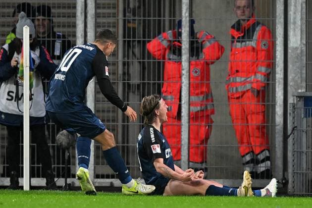 Paderborn, Home Deluxe Arena, 06.12.24, GER, Herren, 2.Bundesliga, Saison 2024-2025, SC Paderborn 07 - FC Schalke 04 Bild: Felix GOETZE (Paderborn) jubelt nach seinem Tor zum 2:2 Only for editorial use! DFL regulations prohibit any use of photographs as image sequences and or quasi-video. NRW Deutschland