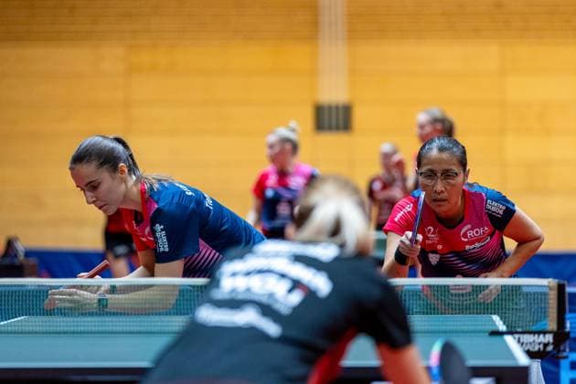 Laura Tiefenbrunner, (SV DJK Kolbermoor) duel mit Qianhong Gotsch, (SV DJK Kolbermoor) gegen Muehlbach, Kathrin (ttc Berlin eastside) und Griesel, Mia (ttc Berlin eastside), SV DJK Kolbermoor vs.TTC Berlin eastside , Tischtennis, 1.Bundesliga Frauen, 7. Spielwoche, 2024 2025, 06.12.2024, SV DJK Kolbermoor vs.TTC Berlin eastside , Tischtennis, 1.Bundesliga Frauen, 7. Spielwoche, 2024 2025, 06.12.2024, Kolbermoor