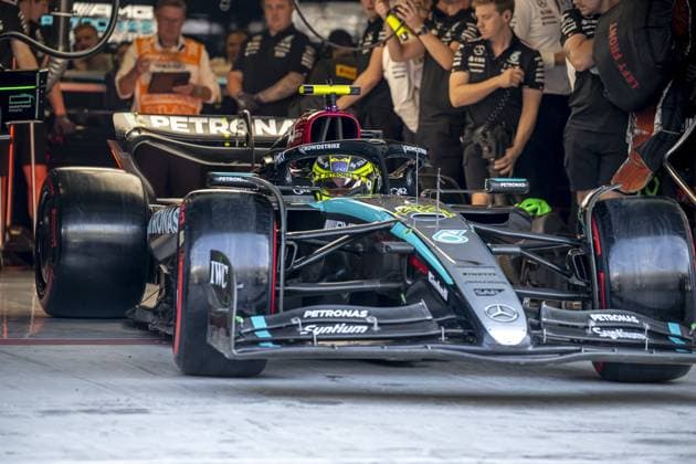 Abu Dhabi - 06-12-2024, Yas Marina Circuit, Lewis Hamilton at the Formula 1 United Arab Emirates Grand Prix 2024 Friday Formula 1 United Arab Emirates Grand Prix 2024 Friday  x26908215x Copyright: