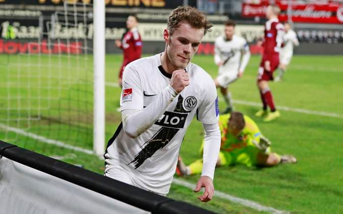 06.12.2024, xmohx, Fussball 2.Bundesliga, SV Elversberg - 1.FC Nürnberg emspor, v.l. Elversberg bejubelt das 1-1 durch Tom Zimmerschied (DFL DFB REGULATIONS PROHIBIT ANY USE OF PHOTOGRAPHS as IMAGE SEQUENCES and or QUASI-VIDEO) Elversberg