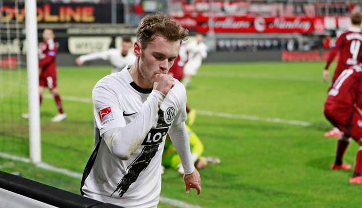 Sport Bilder des Tages 06.12.2024, xmohx, Fussball 2.Bundesliga, SV Elversberg - 1.FC Nürnberg emspor, v.l. Elversberg bejubelt das 1-1 durch Tom Zimmerschied (DFL DFB REGULATIONS PROHIBIT ANY USE OF PHOTOGRAPHS as IMAGE SEQUENCES and or QUASI-VIDEO) Elversberg