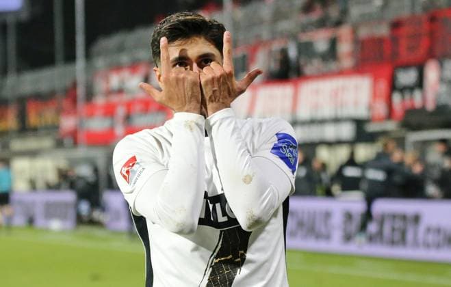 06.12.2024, xmohx, Fussball 2.Bundesliga, SV Elversberg - 1.FC Nürnberg emspor, v.l. Elversberg bejubelt durch Muhammed Damar das 2-1 (DFL DFB REGULATIONS PROHIBIT ANY USE OF PHOTOGRAPHS as IMAGE SEQUENCES and or QUASI-VIDEO) Elversberg