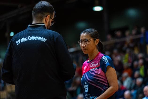 Qianhong Gotsch, (SV DJK Kolbermoor) mit Trainer Dr. Michael Fuchs, (SV DJK Kolbermoor), SV DJK Kolbermoor vs.TTC Berlin eastside , Tischtennis, 1.Bundesliga Frauen, 7. Spielwoche, 2024 2025, 06.12.2024, SV DJK Kolbermoor vs.TTC Berlin eastside , Tischtennis, 1.Bundesliga Frauen, 7. Spielwoche, 2024 2025, 06.12.2024, Kolbermoor