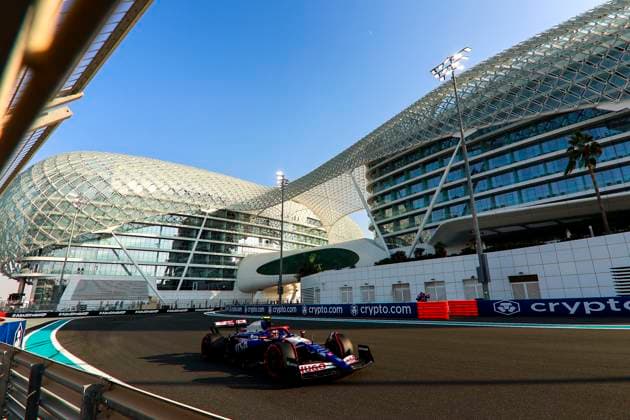 Yuki Tsunoda of Japan and Visa Cash App RB in Aktion, Qualifying, F1 Grand Prix of Abu Dhabi, Yas Marina Circuit am 07. December 2024 in Abu Dhabi, United Arab Emirates. (Foto von Diogo Cardoso DeFodi Images) Yuki Tsunoda of Japan and Visa Cash App RB in action on track FP3, Qualifying, F1 Grand Prix of Abu Dhabi, Yas Marina Circuit on December 7, 2024 in Abu Dhabi, United Arab Emirates. (Photo by Diogo Cardoso DeFodi Images) Defodi-645_f1abu20241207_100