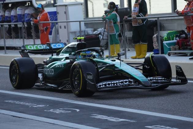 07.12.2024, Yas Marina Circuit, Abu Dhabi, Formula 1 Etihad Airways Abu Dhabi Grand Prix 2024 , im Bild Fernando Alonso (ESP), Aston Martin Aramco Cognizant Formula One Team (Photo by Hasan Bratic DeFodi Images) Defodi-506_20241207_hbr_1173