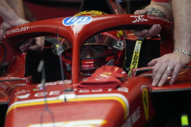 07.12.2024, Yas Marina Circuit, Abu Dhabi, Formula 1 Etihad Airways Abu Dhabi Grand Prix 2024 , im Bild Carlos Sainz Jr. (ESP), Scuderia Ferrari HP (Photo by Hasan Bratic DeFodi Images) Defodi-506_20241207_hbr_1223