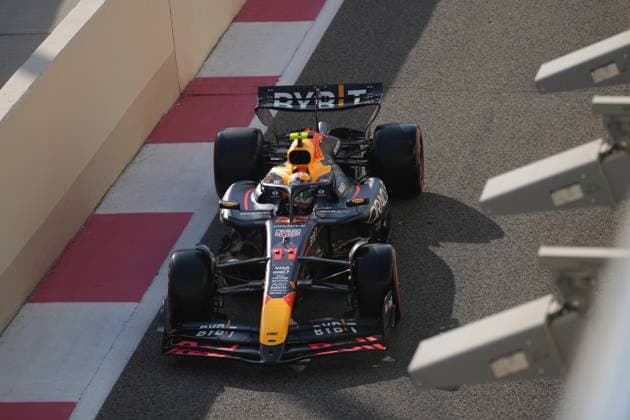 07.12.2024, Yas Marina Circuit, Abu Dhabi, Formula 1 Etihad Airways Abu Dhabi Grand Prix 2024 , im Bild Sergio Perez (MEX), Oracle Red Bull Racing (Photo by Hasan Bratic DeFodi Images) Defodi-506_20241207_hbr_1490