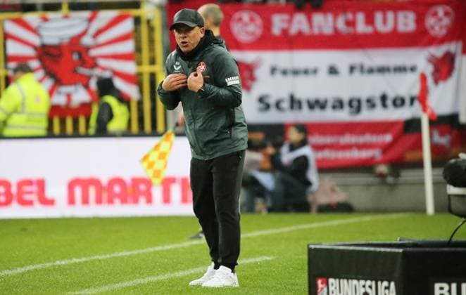 07.12.2024, xmohx, Fussball 2.Bundesliga, 1.FC Kaiserslautern - Karlsruher SC emspor, v.l. Trainer Markus Anfang (Kaiserslautern) (DFL DFB REGULATIONS PROHIBIT ANY USE OF PHOTOGRAPHS as IMAGE SEQUENCES and or QUASI-VIDEO) Kaiserslautern