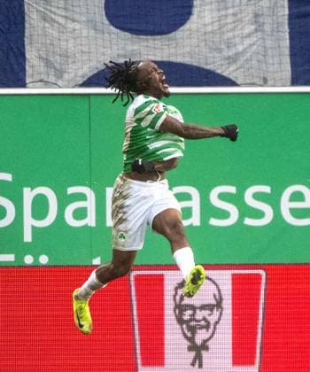 Fußball, Herren, Saison 2024 2025, 2. Bundesliga (15. Spieltag), SpVgg Greuther Fürth - Hertha BSC, Noel Futkeu (Greuther Fürth), Jubel nach Tor zum 1:1, 07.12. 2024,