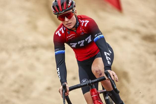 Dutch Annemarie Worst pictured in action during the preparations of the World Cup cyclocross cycling event in Cabras, Sardinia, stage 3 (out of 12) of the UCI World Cup cyclocross competition, Saturday 07 December 2024. DAVIDxPINTENS  x107543258x