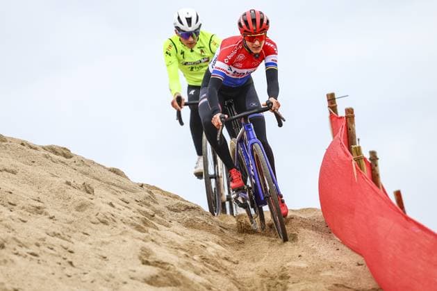 Dutch Lucinda Brand pictured in action during the preparations of the World Cup cyclocross cycling event in Cabras, Sardinia, stage 3 (out of 12) of the UCI World Cup cyclocross competition, Saturday 07 December 2024. DAVIDxPINTENS  x107543293x