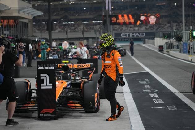 Formula 1 Etihad Airways Abu Dhabi Grand Prix 2024 07.12.2024, Yas Marina Circuit, Abu Dhabi, Formula 1 Etihad Airways Abu Dhabi Grand Prix 2024 , im Bild Poleposition für Lando Norris (GBR), McLaren F1 Team