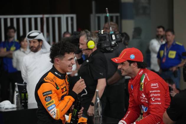 07.12.2024, Yas Marina Circuit, Abu Dhabi, Formula 1 Etihad Airways Abu Dhabi Grand Prix 2024 , im Bild Poleposition für Lando Norris (GBR), McLaren F1 Team, 3.Startplatz für Carlos Sainz Jr. (ESP), Scuderia Ferrari HP (Photo by Hasan Bratic DeFodi Images) Defodi-506_20241207_hbr_5843