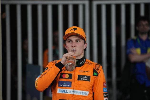 07.12.2024, Yas Marina Circuit, Abu Dhabi, Formula 1 Etihad Airways Abu Dhabi Grand Prix 2024 , im Bild Oscar Piastri (AUS), McLaren F1 Team (Photo by Hasan Bratic DeFodi Images) Defodi-506_20241207_hbr_5935