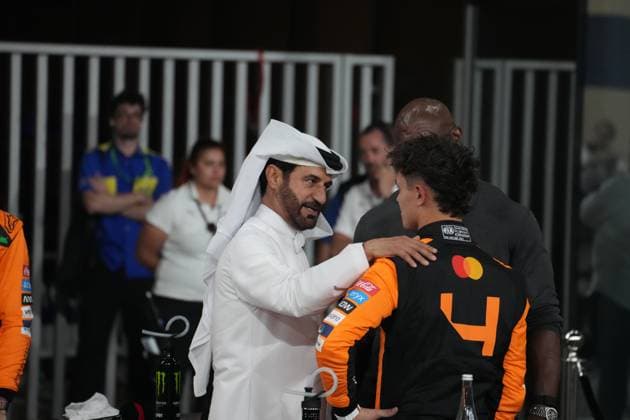 07.12.2024, Yas Marina Circuit, Abu Dhabi, Formula 1 Etihad Airways Abu Dhabi Grand Prix 2024 , im Bild FIA Präsident Mohammed bin Sulayem, Lando Norris (GBR), McLaren F1 Team, Schauspieler Terry Crews (Photo by Hasan Bratic DeFodi Images) Defodi-506_20241207_hbr_5943