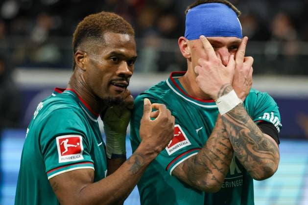 Bilder des Jahres 2024, Sport 12 Dezember Sport Themen der Woche KW 49 Sport Bilder des Tages Torjubel von Phillip Tietz 21 (FC Augsburg), Eintracht Frankfurt vs. FC Augsburg, Fussball, 1. Bundesliga, 13. Spieltag, 07.12.2024 DFB regulations prohibit any use of photographs as image sequences and or quasi-video Frankfurt Hessen Deutschland *** Goal celebration by Phillip Tietz 21 FC Augsburg , Eintracht Frankfurt vs FC Augsburg, Soccer, 1 Bundesliga, 13 Matchday, 07 12 2024 DFB regulations prohibit any use of photographs as image sequences and or quasi video Frankfurt Hessen Germany Copyright: xkolbert-press MartinxAgüerax