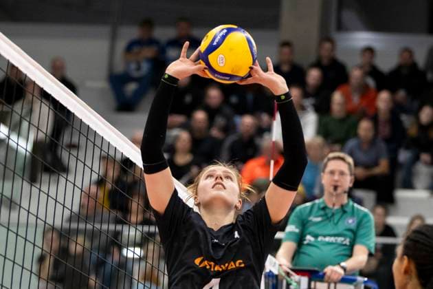 1. Volleyball Bundesliga Frauen: Schwarz-Weiss Erfurt vs. Ladies in Black Aachen; Erfurt; 07.12.2024 Hyke Lyklema ( 4; Ladies in Black Aachen) 1. Volleyball Bundesliga Frauen: Schwarz-Weiss Erfurt vs. Ladies in Black Aachent; Riethsporthalle Erfurt; 07.12.2024 Copyright: xBEAUTIFULxSPORTS Duehringx