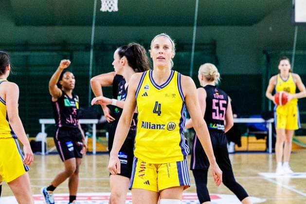 Marie Bertholdt (Alba Berlin Damen, 04) Alba Berlin Damen vs Saarlouis Royals, 1. Bundesliga, Saison24 25, 2024_12_07 Berlin Berlin Deutschland Copyright: xFootbowl ThomasxSobotzkix