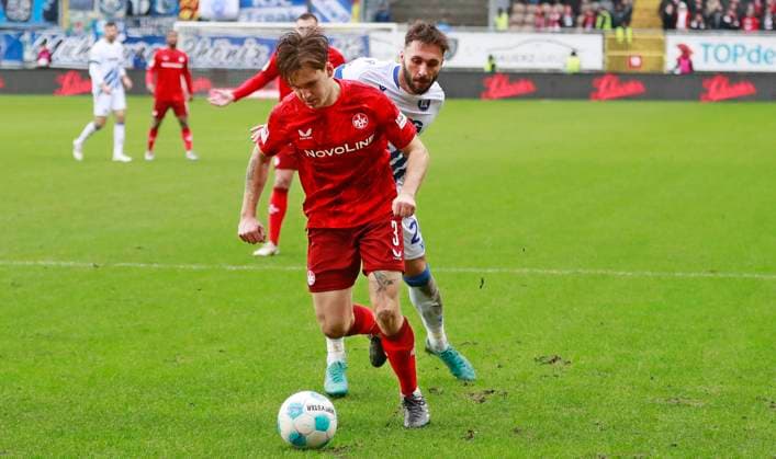 07.12.2024, xmohx, Fussball 2.Bundesliga, 1.FC Kaiserslautern - Karlsruher SC emspor, v.l. Florian Kleinhansl (Kaiserslautern), Fabian Schleusener (Karlsruhe) (DFL DFB REGULATIONS PROHIBIT ANY USE OF PHOTOGRAPHS as IMAGE SEQUENCES and or QUASI-VIDEO) Kaiserslautern