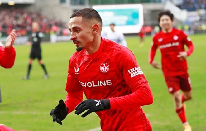 07.12.2024, xmohx, Fussball 2.Bundesliga, 1.FC Kaiserslautern - Karlsruher SC emspor, v.l. Kenny Prince Redondo (Kaiserslautern) bejubelt das 2-0 (DFL DFB REGULATIONS PROHIBIT ANY USE OF PHOTOGRAPHS as IMAGE SEQUENCES and or QUASI-VIDEO) Kaiserslautern
