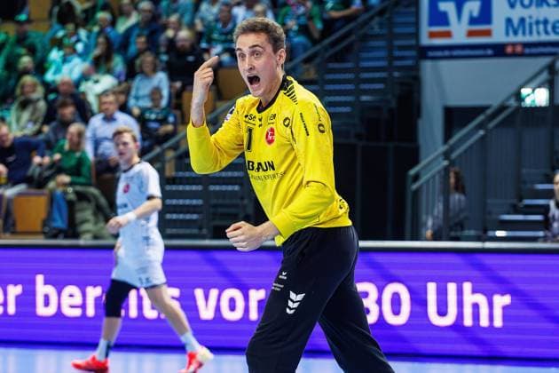 07.12.2024, xovx, Handball DAIKIN Handball-Bundesliga, HSG Wetzlar - MT Melsungen Adam Morawski (MT Melsungen) gestikulierend, mit den Armen gestikulierend Wetzlar Buderus-Arena Hessen Deutschland (DE)