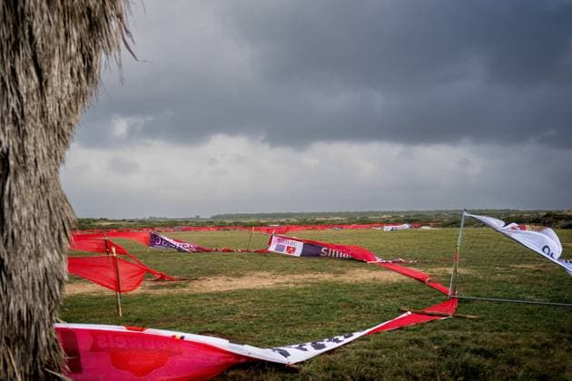 Sport Bilder des Tages Radsport, Cyclocross, UCI Weltcup in Cabras, Sturm im Vorfeld der Rennen UCI Cyclocross World Cup CABRAS 2024 CABRAS, SARDINIA,ITALIA - DECEMBER 8 : Illustration images show the devastation on the course caused by the storm an the wind prior to the third leg of the UCI Cyclocross World Cup series 2024-2025 , Windstorm CABRAS, ITALIA , 08 December 2024 Cabras Italy  Copyright: xBcex